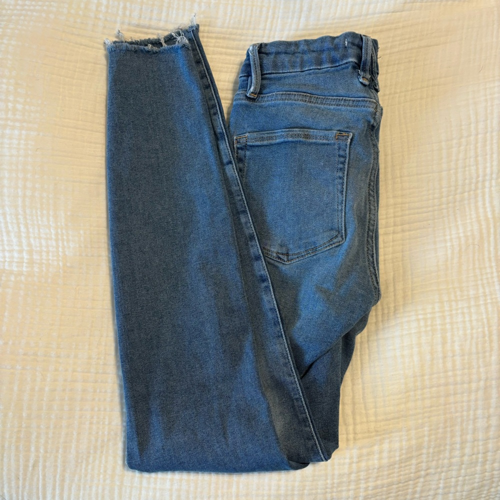 Good American Good Legs jeans